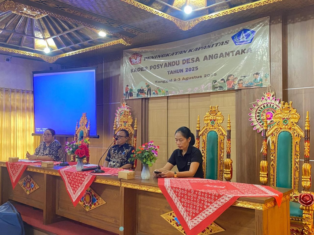 Peningkatan Kapasitas Kader Posyandu Desa Angantaka